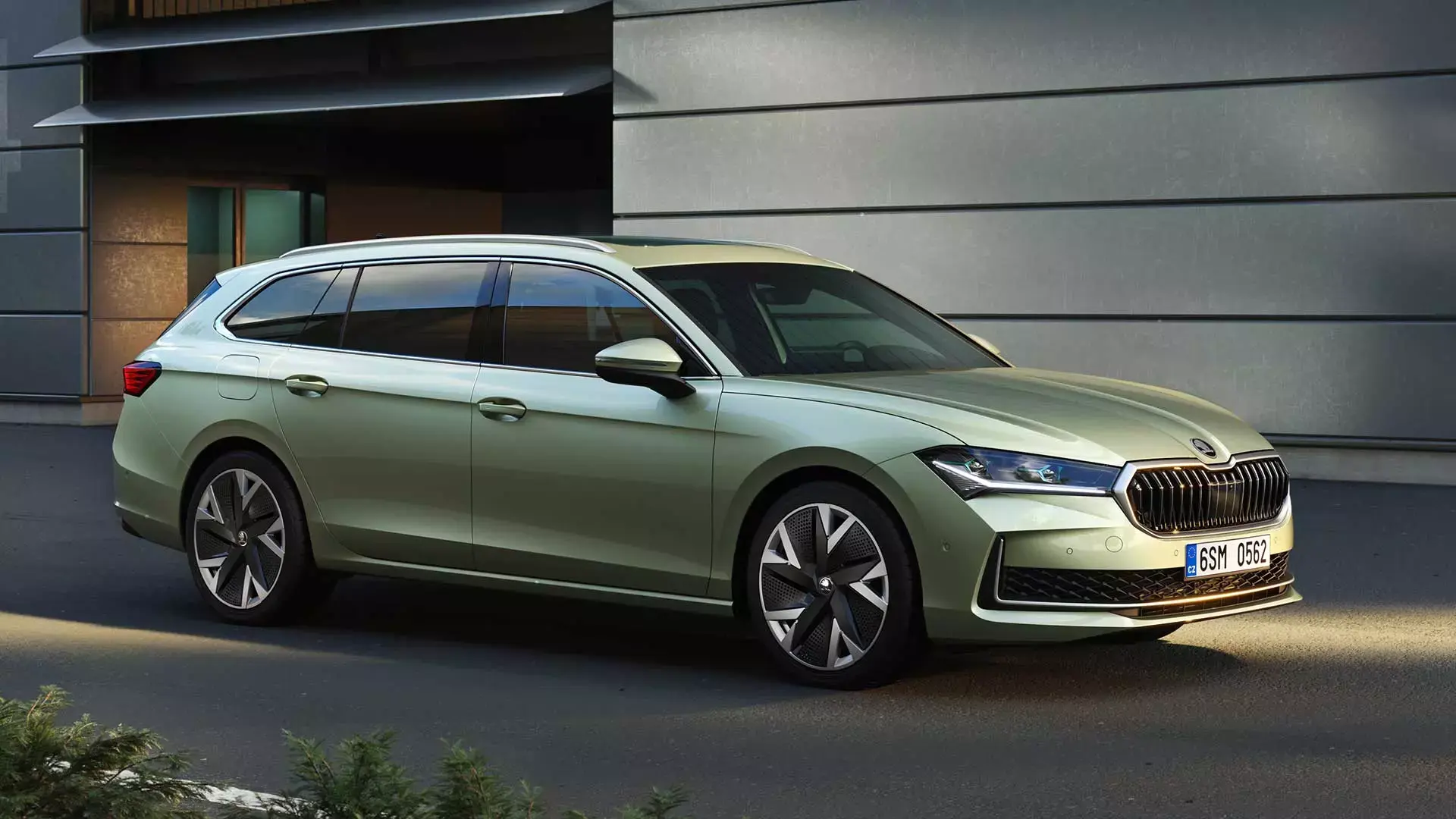 Škoda Superb pred autoservisom